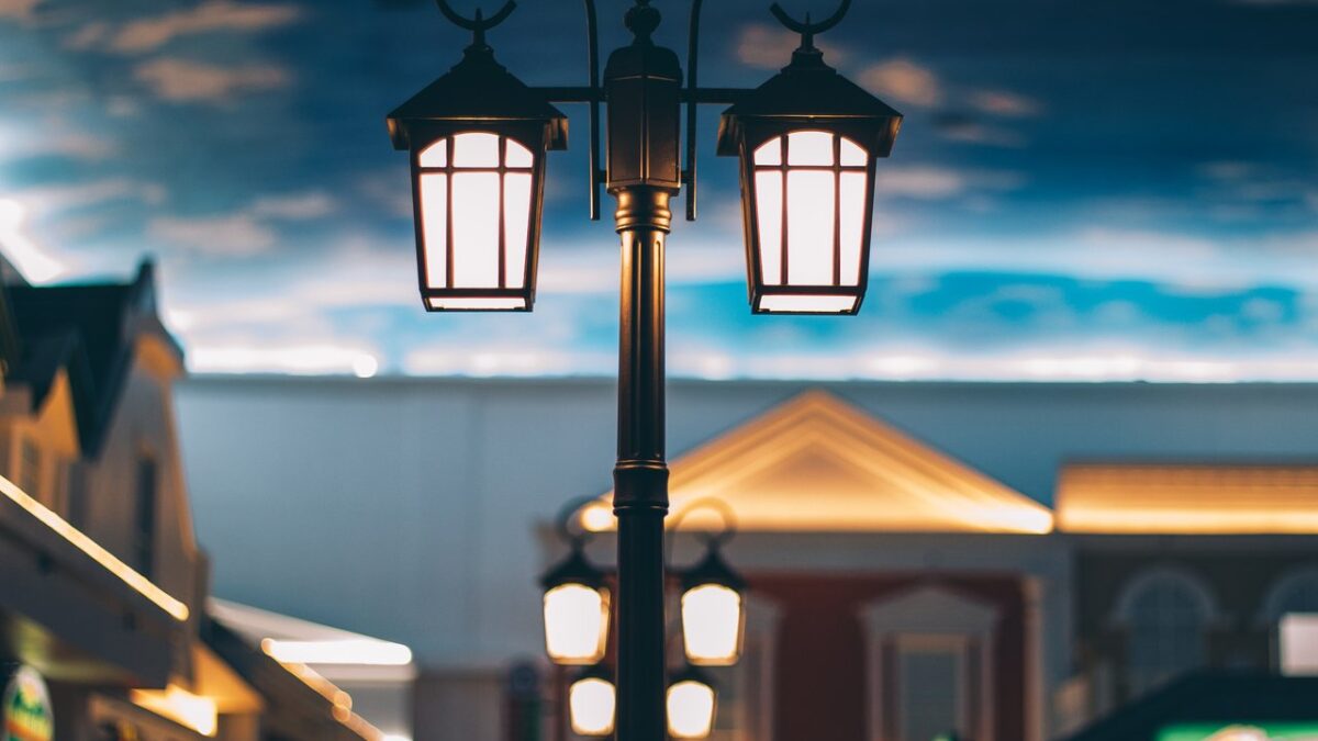 landscape lighting for homeowners associations